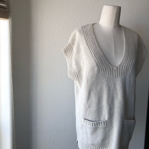 Gap sweater vest cream in color never worn NWOT oversized coastal grandma - Picture 4 of 11